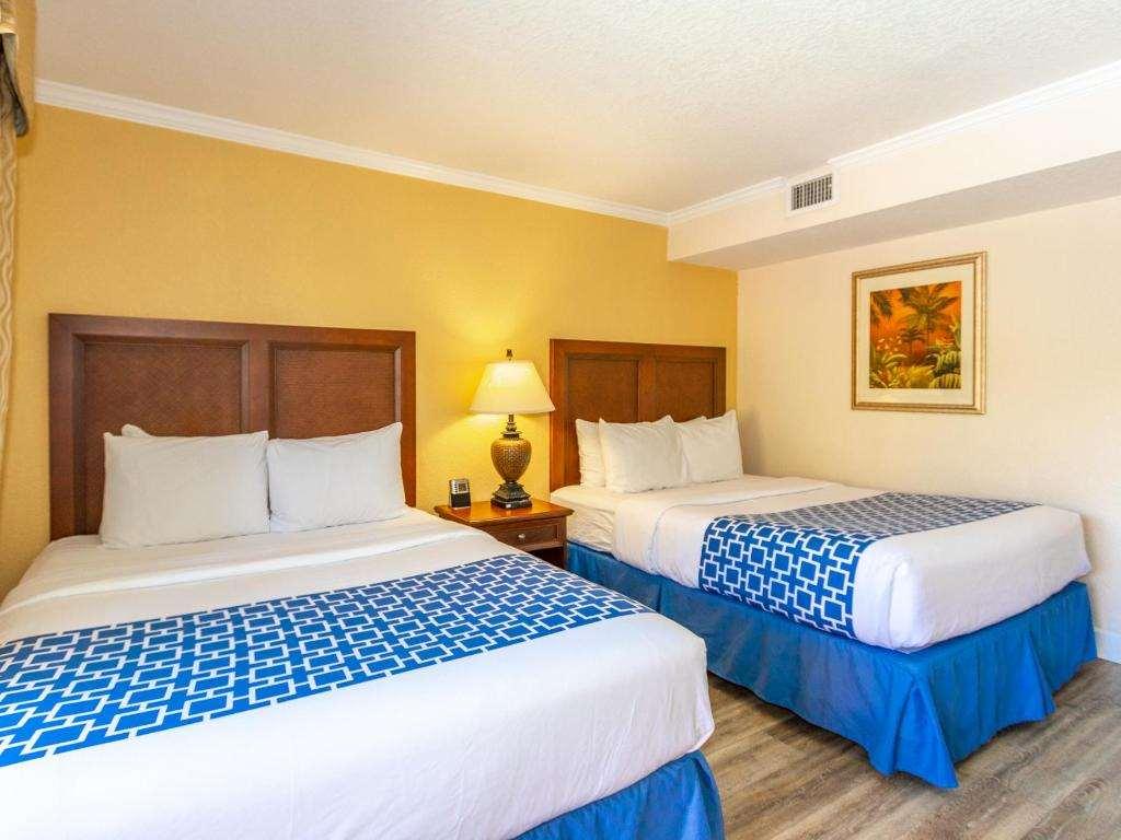 Coconut Cove All Suite Hotel Clearwater Room photo