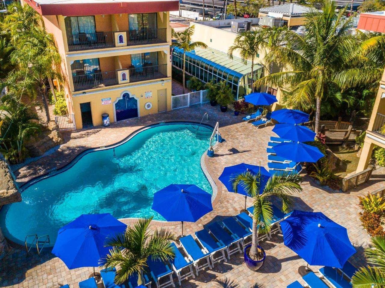Coconut Cove All Suite Hotel Clearwater Exterior photo